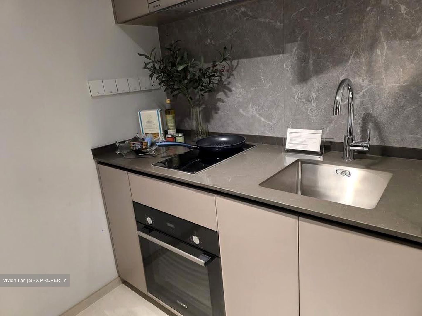 Lakeside Drive (D22), Condominium #621186111